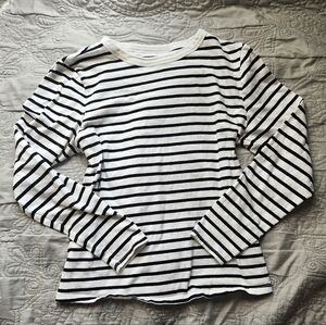 Old Navy Black and White Striped Long Sleeve Tee